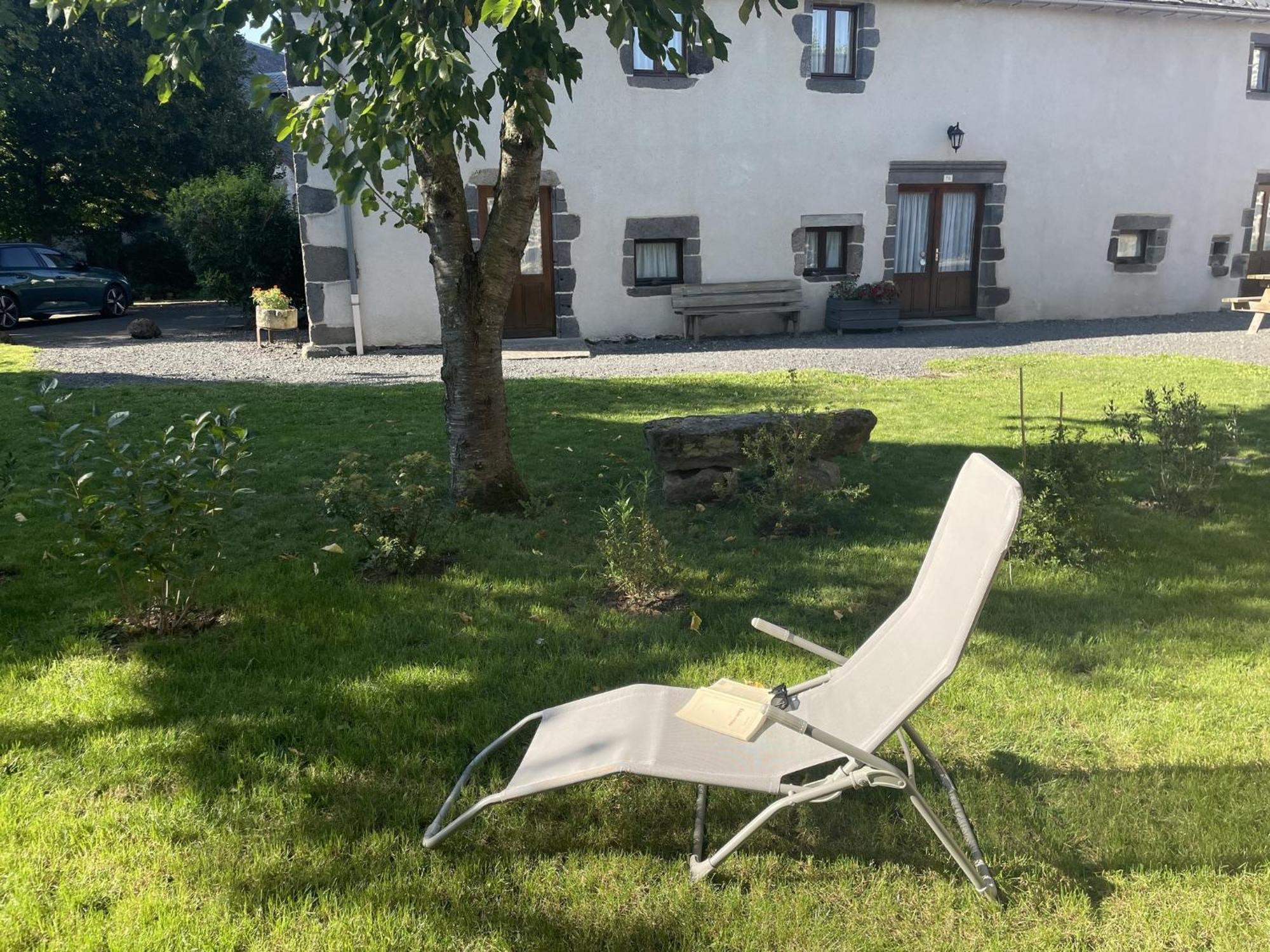 Gite Des Pierres De Barme Olby Exteriér fotografie